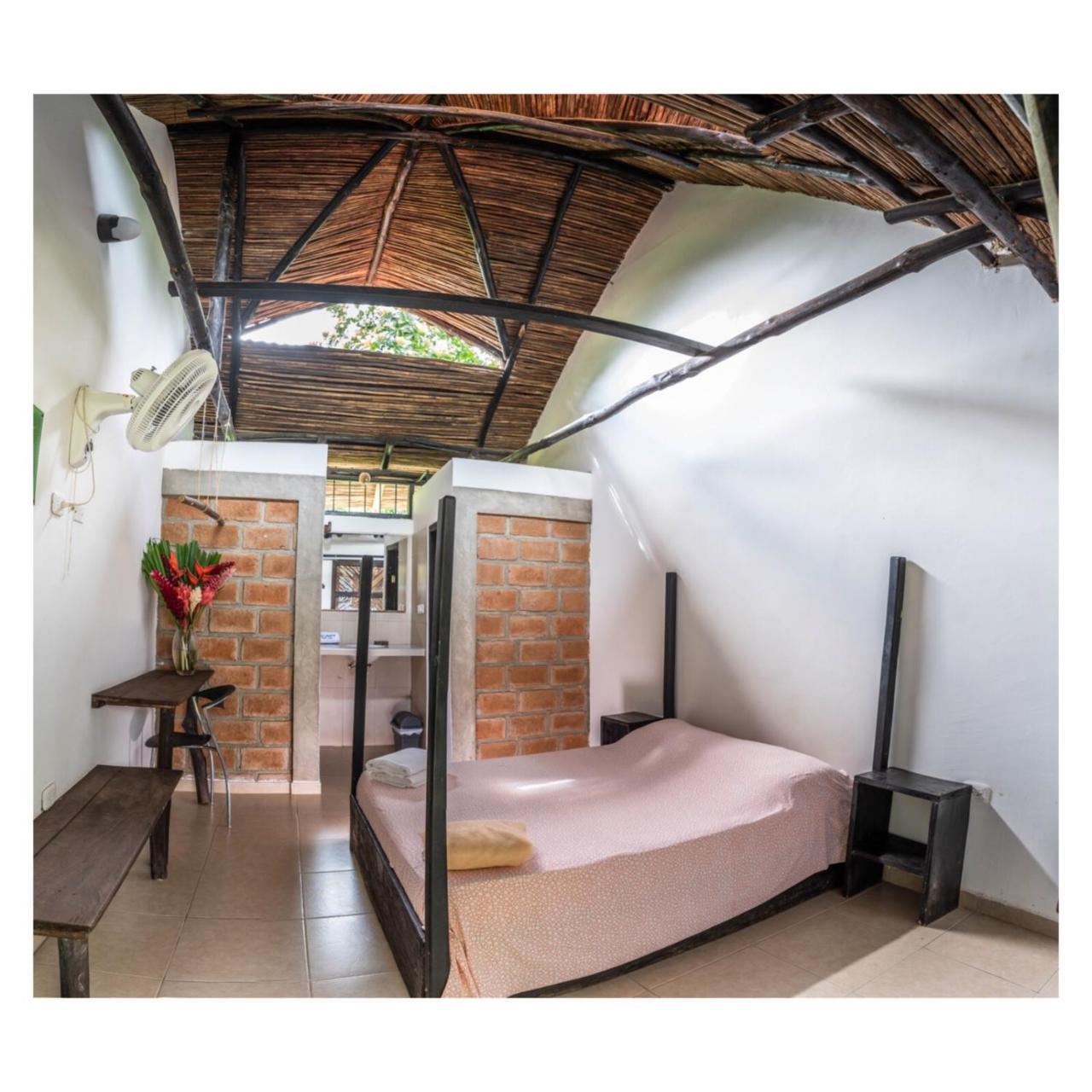 Hostal La Media Luna Palomino Exterior foto